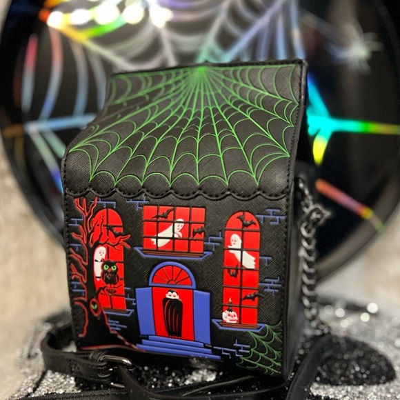 🖤👻❤️BNWOT-MAD ENGINE VIRAL HALLOWEEN SUPER CUTE HAUNTED HOUSE CROSSBODY 🖤👻❤️ - Picture 5 of 8